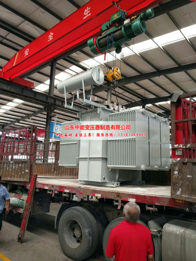 城口S13-4000KVA油浸式变压器